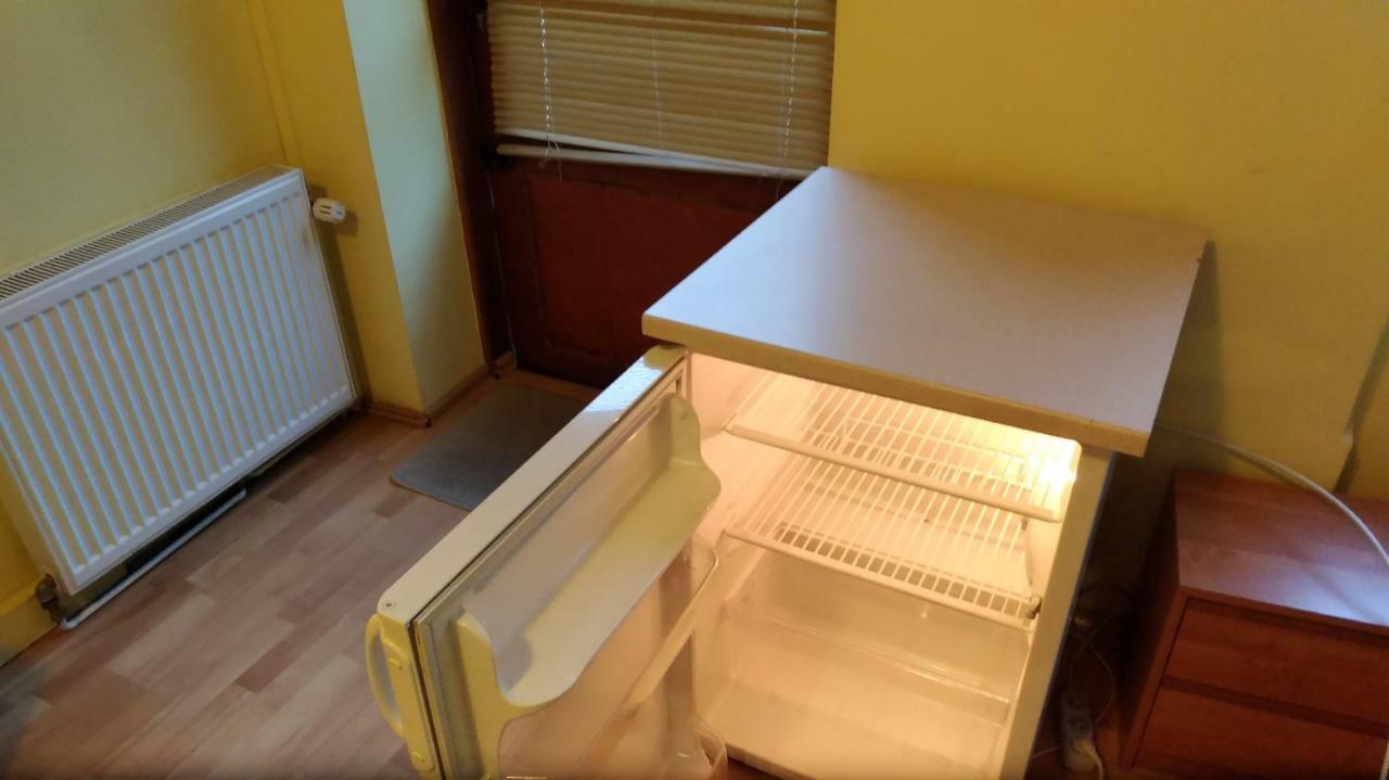 Iwona Hostel - Budget Rooms With Private Bathrooms 소포트 외부 사진