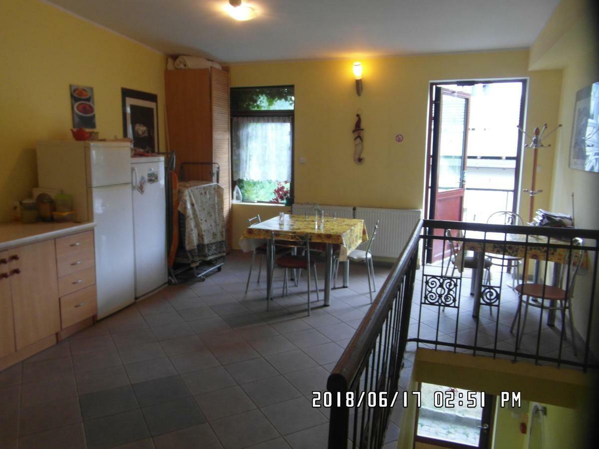 Iwona Hostel - Budget Rooms With Private Bathrooms 소포트 외부 사진